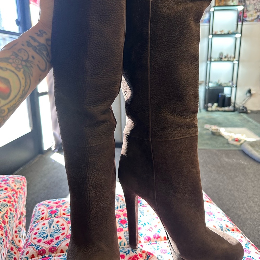 Gucci Elegant Brown High Heel Boots